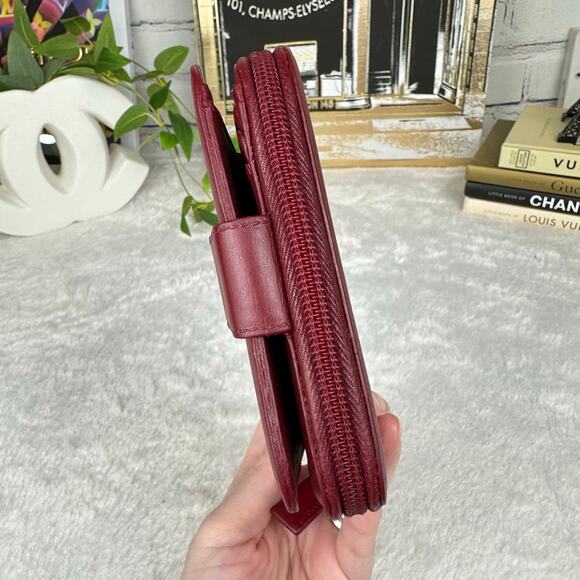 Prada Compact Patent Leather Vintage wallet maroon red with auth card - Picture 5 of 16